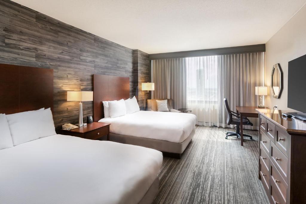 DoubleTree by Hilton Hotel & Suites Houston by the Galleria image 10