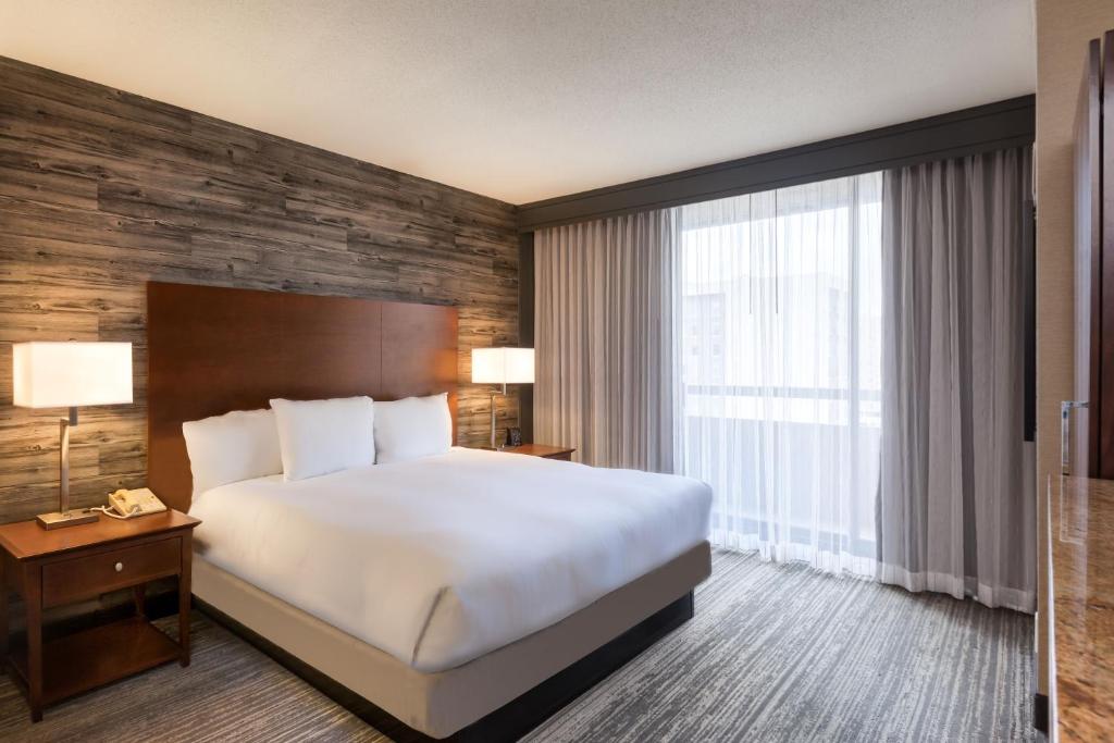 DoubleTree by Hilton Hotel & Suites Houston by the Galleria image 15